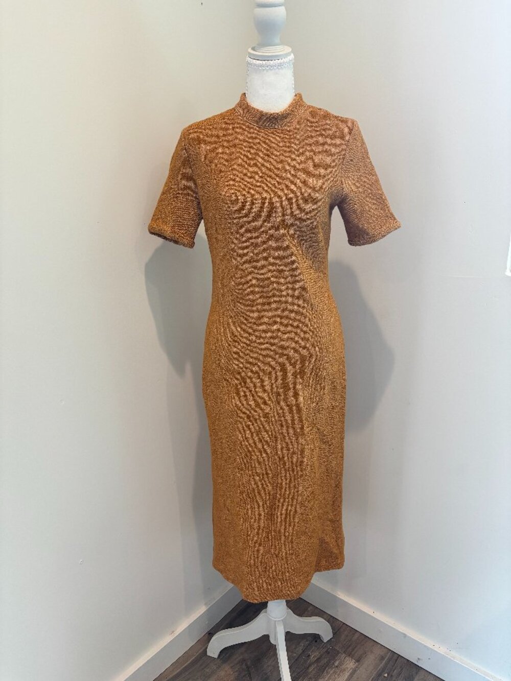No. 6 Store Golden Brown Knee Length Dress Size 1